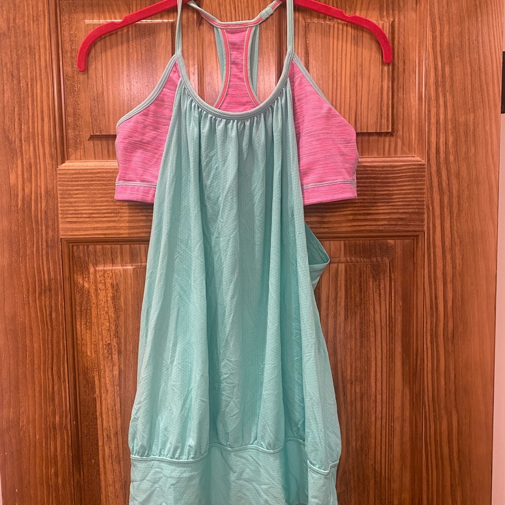 Lulu lemon tank with built in bra! sz 8